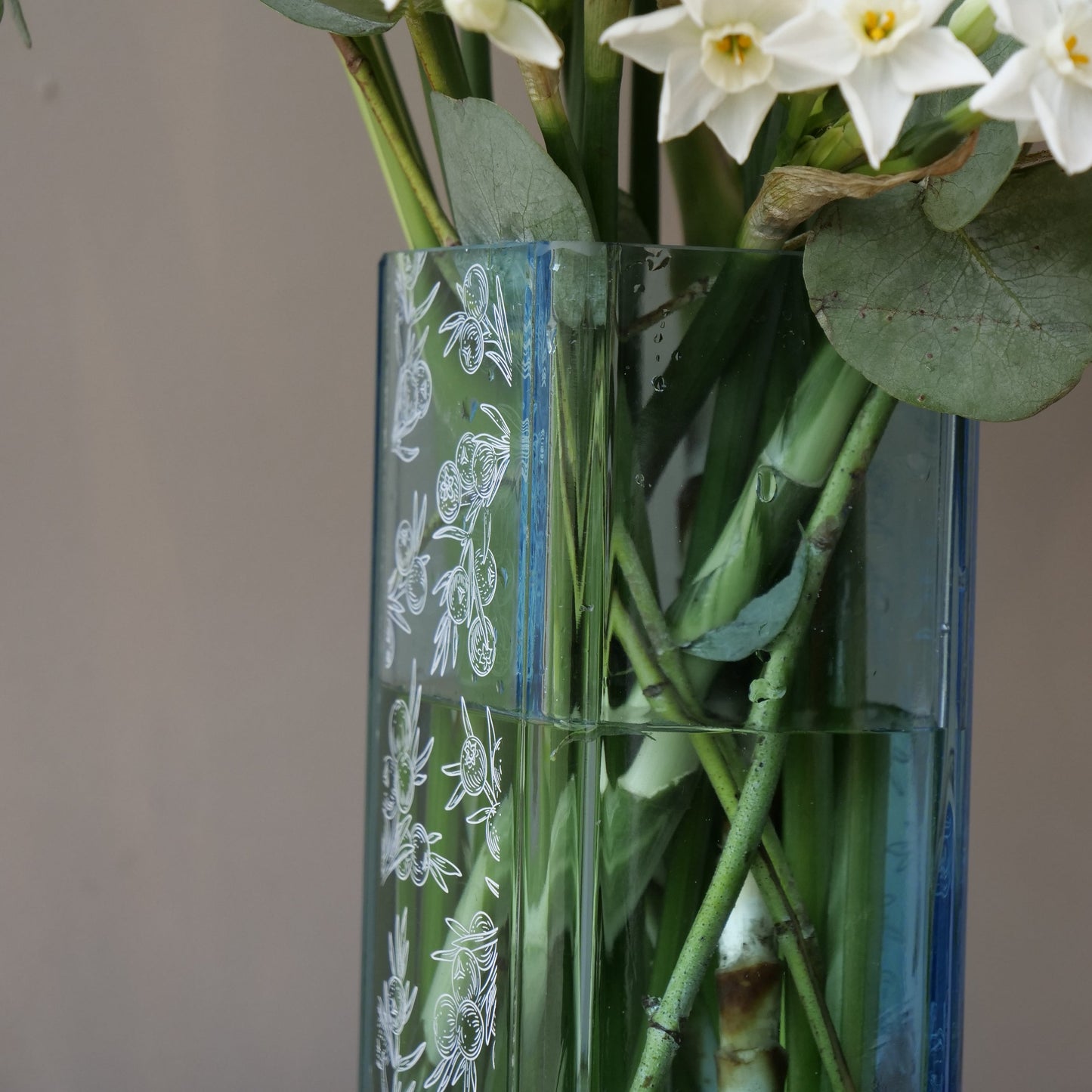 Bombay Sapphire Premier Cru Vase