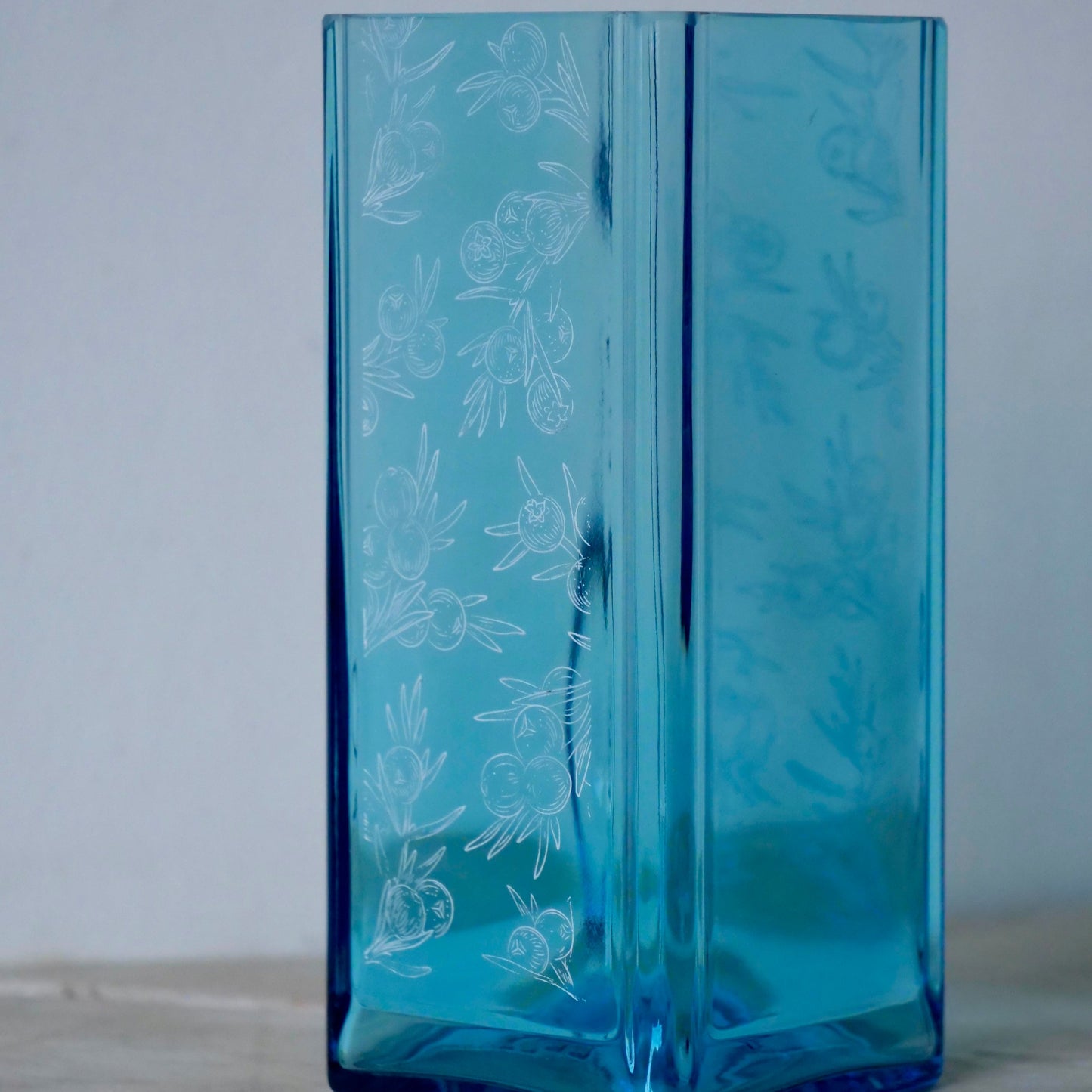 Bombay Sapphire Premier Cru Vase