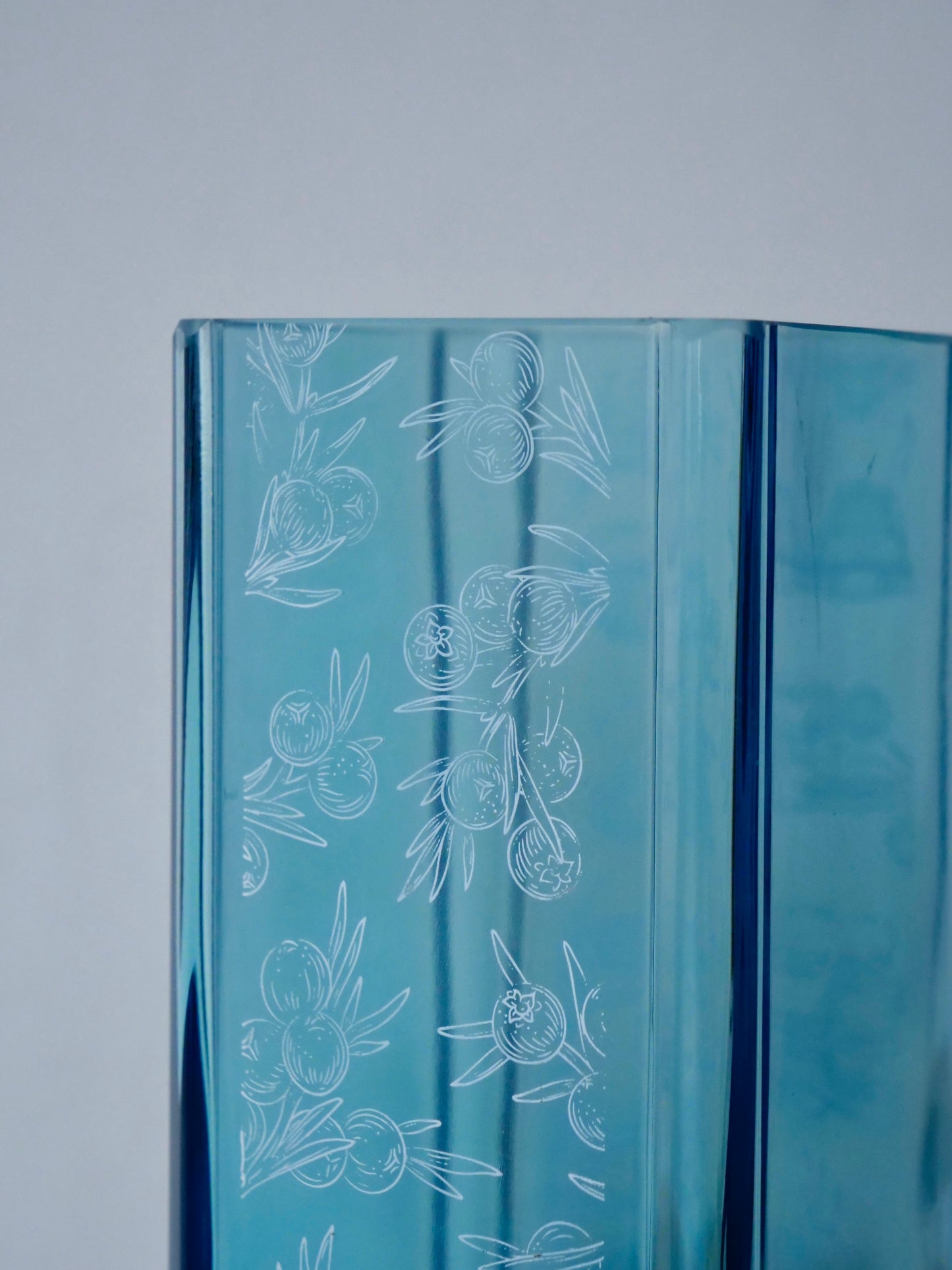 Bombay Sapphire Premier Cru Vase